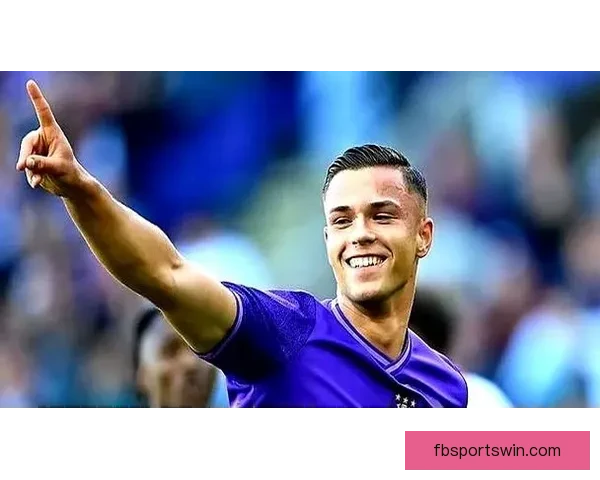 三选一抉择名记曝山东泰山外援中卫难产球迷呼吁留洛佩斯最省事